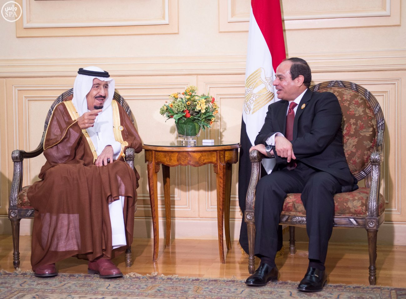 السيسي يتخلى عن كفيله الخليجي watan.com