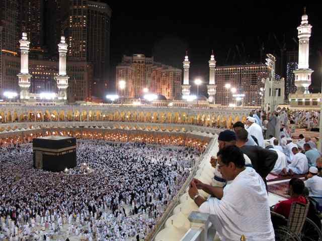 الإعلامي المصري الذي يشتم السعودية يحصل على دعوة حج مجانا watan.com