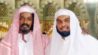 الشيخ صلاح البدير مع المطرب الكندي الشهير watan.com