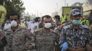مسؤولون سعوديون أغلقوا الطرق فمات 717 حاجاً في منى watan.com