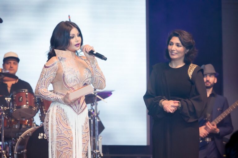 هيفا وهبي تحصد جائزة أفضل فنانة في الشرق الأوسط watan.com