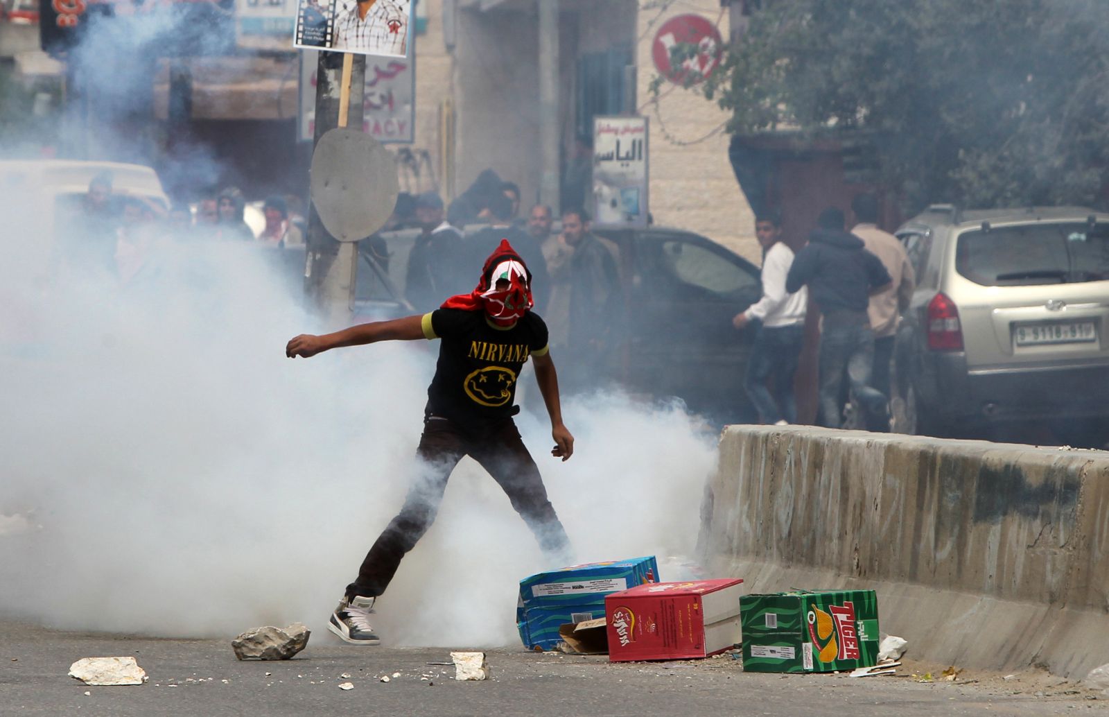 على حاجز قلنديا watan.com