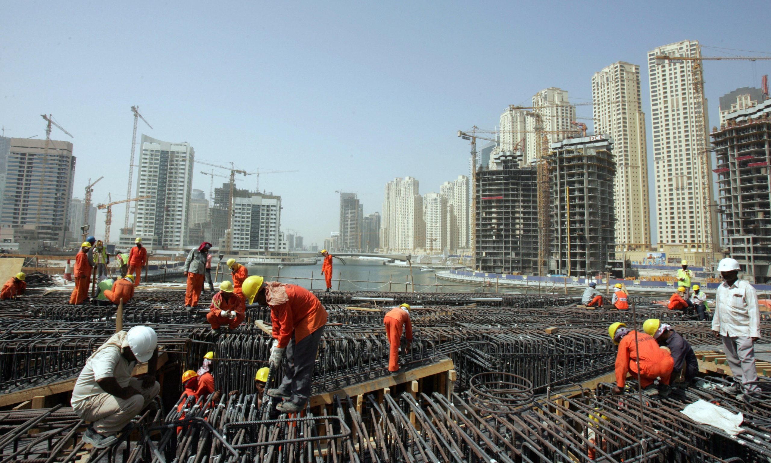 عمال باكستانيون في الإمارات watan.com