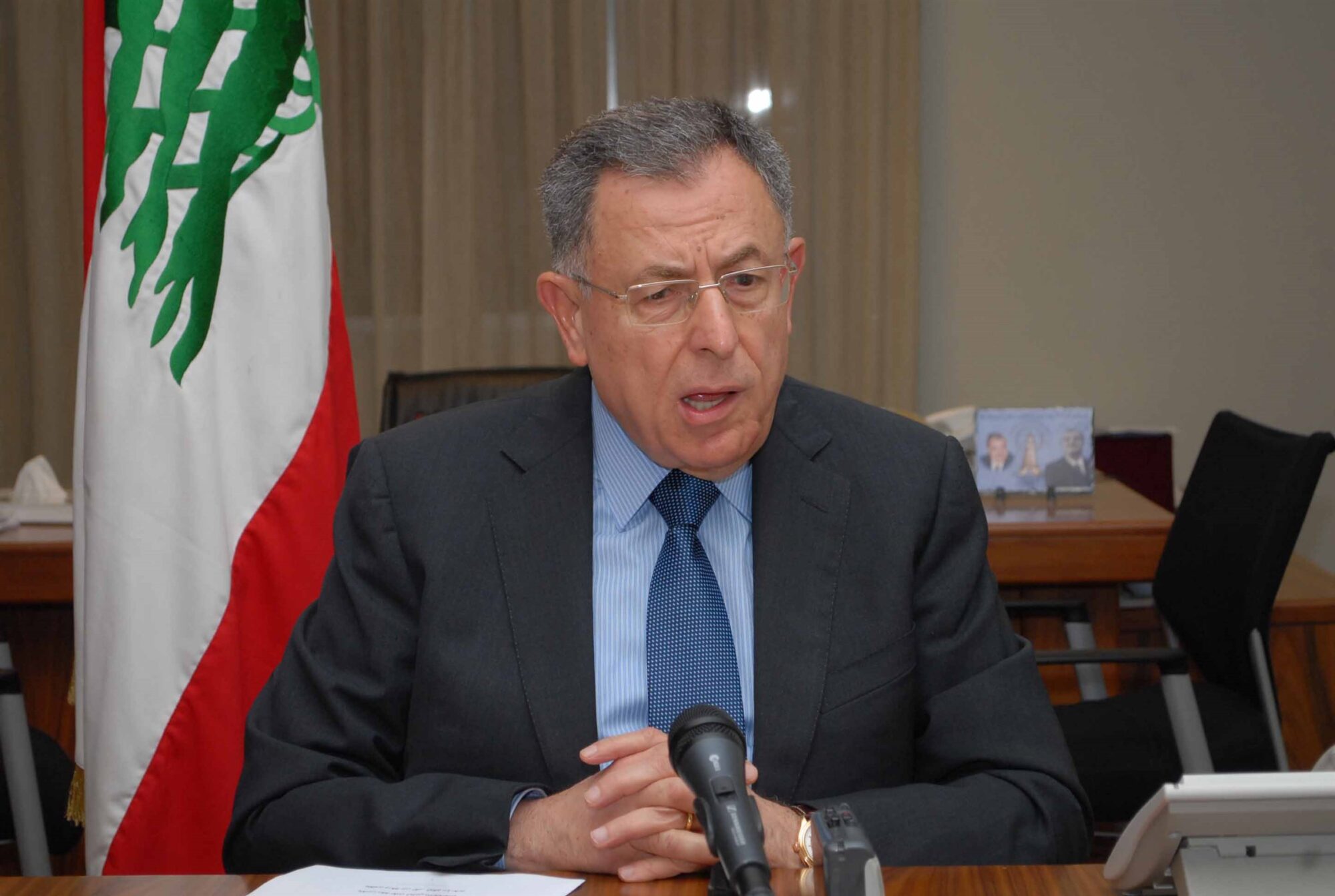فؤاد السنيورة watan.com