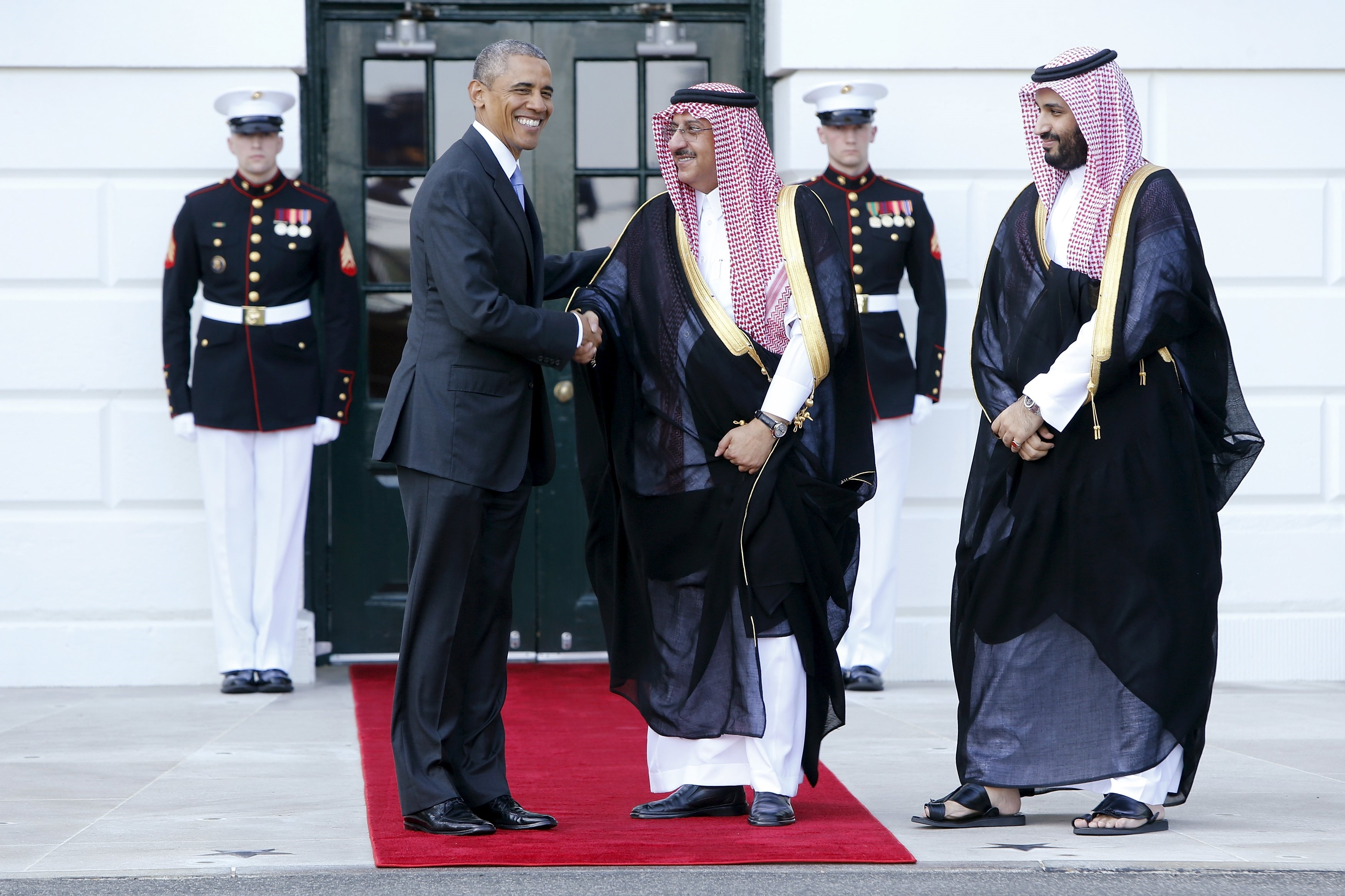 أوباما إلى جانب محمد بن نايف ومحمد بن سلمان