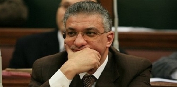 الدكتور أحمد زكى بدر، وزير التنمية المحلية