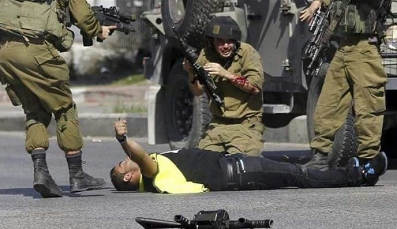 الشهيد إياد خليل عواودة بعد طعنه جندي إسرائيلي