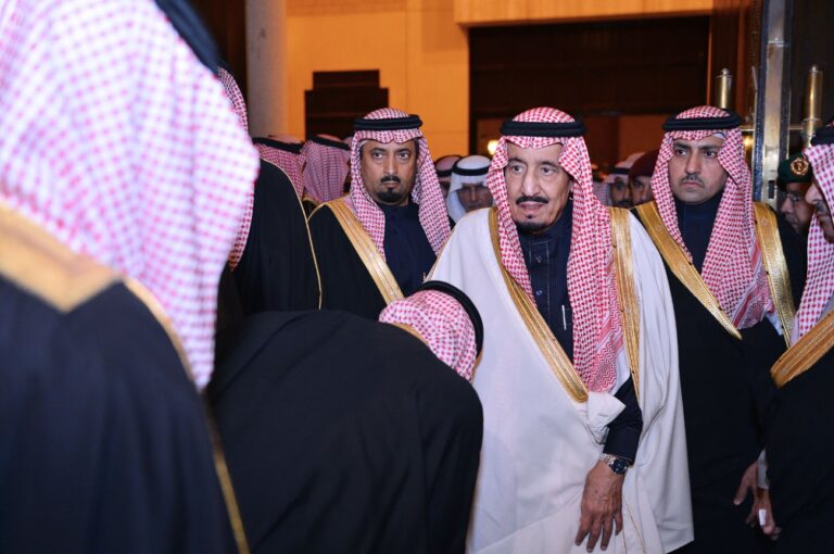 الملك السعودي وولي عهده قد يطاح بهم بإنقلاب داخل القصر watan.com