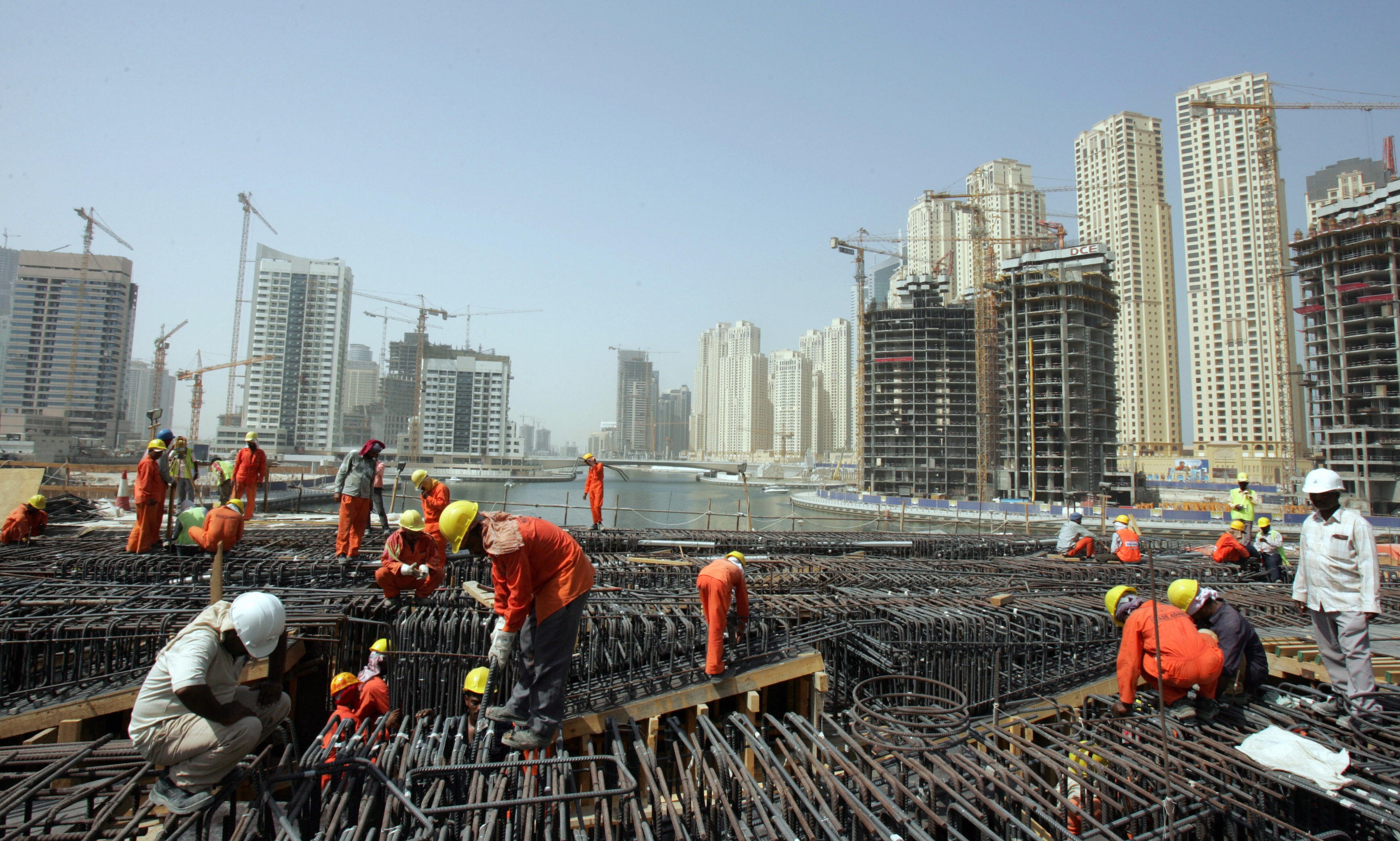 عمال باكستانيون في الإمارات watan.com