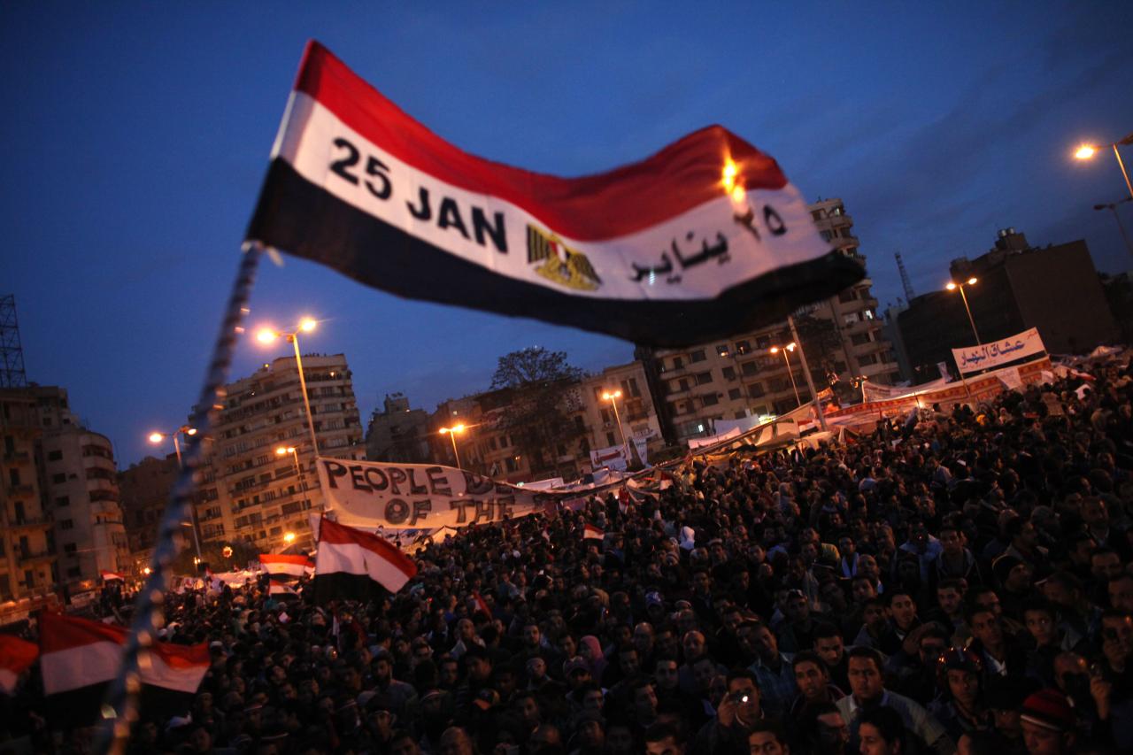 أطلق نشطاء سياسيون، دعوات مكثفة للاحتشاد في ميدان التحرير watan.com