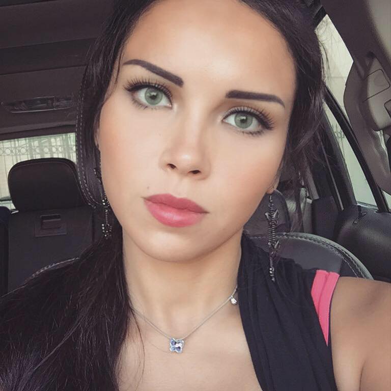 زوجة السوري باسم ياخور watan.com