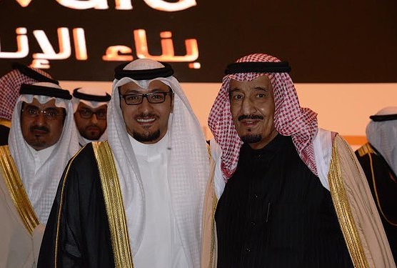 الملك سلمان والاعلامي السعودي سلمان الانصاري