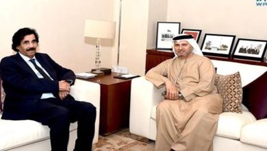 علي سالم البيض خلال زيارته الامارات watan.com