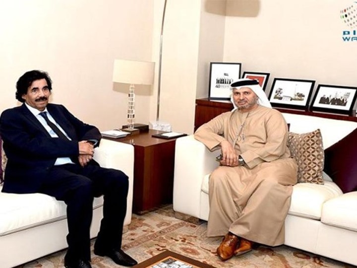 علي سالم البيض خلال زيارته الامارات watan.com