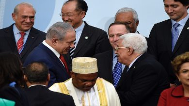 نتنياهو وعباس في باريس watan.com