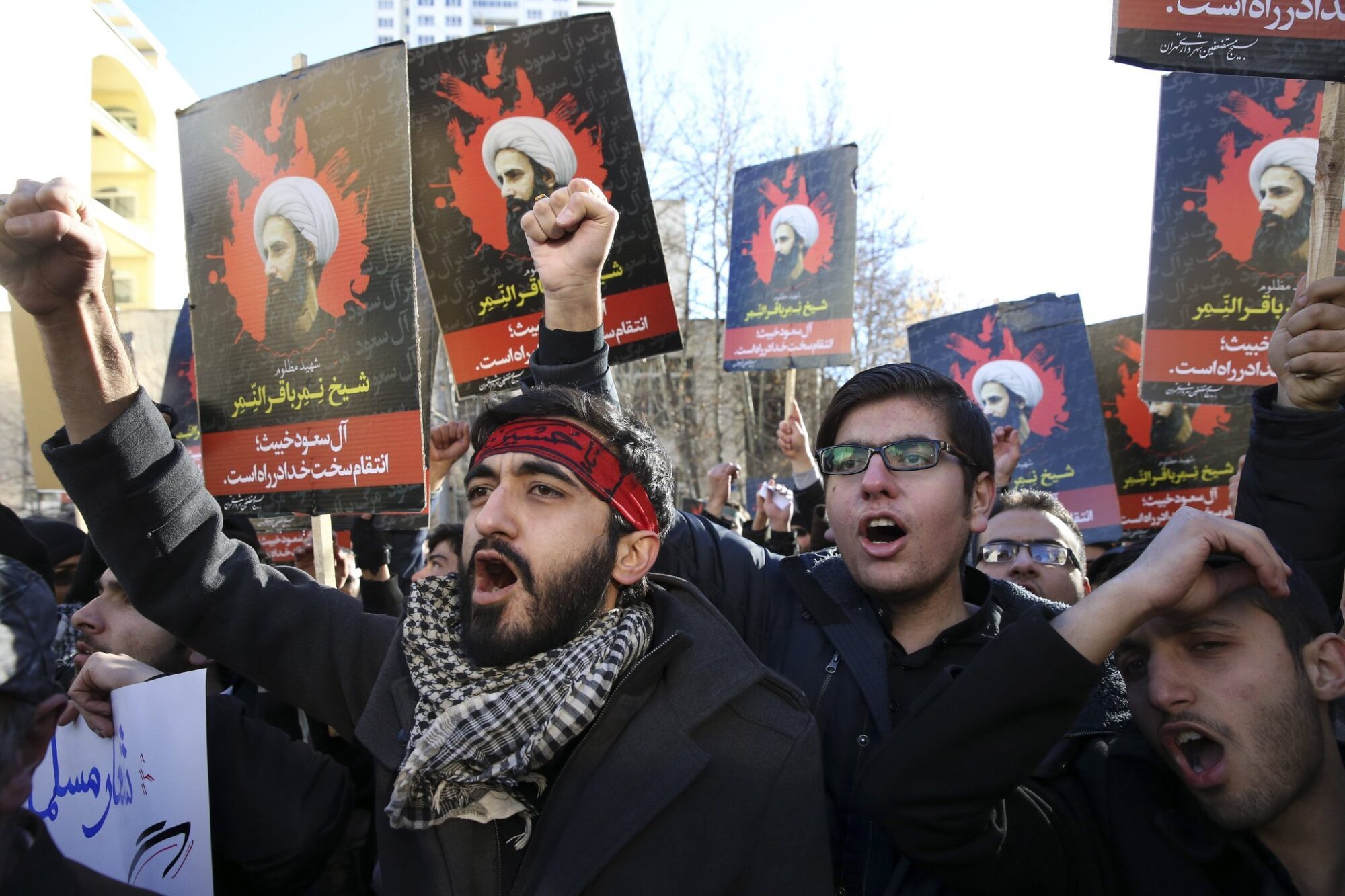 متظاهرون في إيران watan.com
