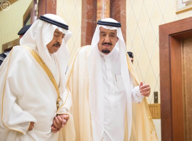 العاهل السعودي ورئيس الوزراء البحريني watan.com