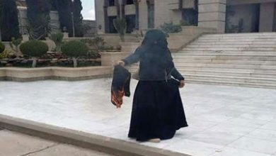 يمنية تحرق حجابها watan.com
