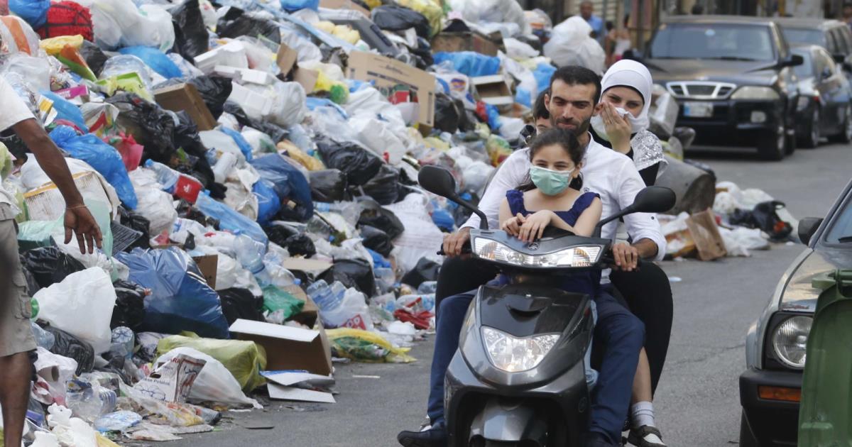 ازمة النفايات في لبنان