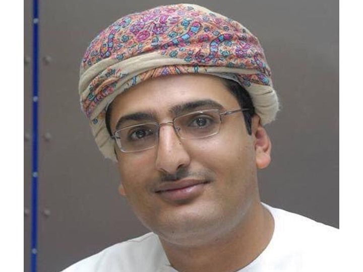 المدون العماني المعروف معاوية الرواحي watan.com