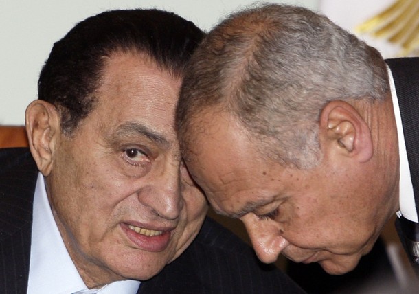 مبارك وأبو الغيط.. تشابهت الرؤوس والقلوب
