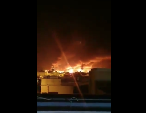 هجوم بطائرات مسيرة يوقع خسائر في مدينة بقيق السعودية العظمى