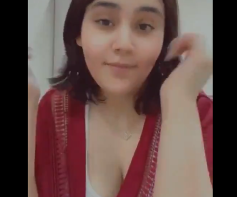 فتاة سعودية شبه عارية تشتم النبي وتكفر بكل وقاحة watan.com