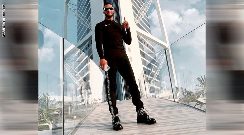 مؤخرة نمبر 1 طبعت كما هو طبع watan.com