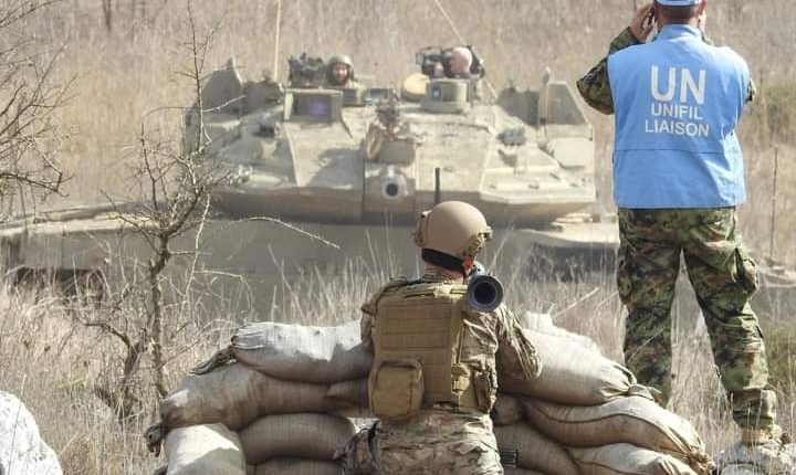 جندي لبناني يتصدى لدبابة إسرائيلية يثير موجة من التفاعل