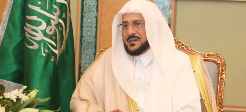 وزير المؤخرات يفصل دزينة كم الشيوخ لأنهم لم يحذروا من خطر الإخوان watan.com