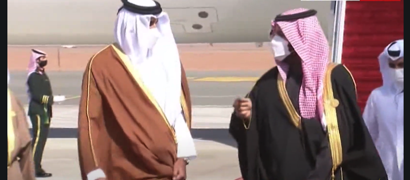 شاهد ماذا قال ولي عهد السعودية لأمير قطر لحظة وصوله watan.com