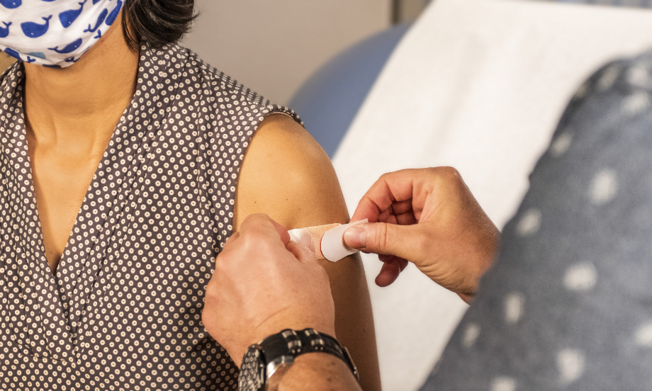 كاليفورنيا تقدم ملايين لمن يتلقى اللقاح قبل موعد فتح الولاية watan.com