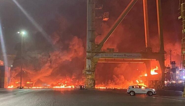 دبي تحترق إنفجار في جبل علي