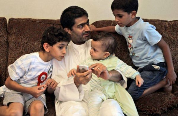 الناشط الحقوقي الإماراتي أحمد منصور في المعتقل