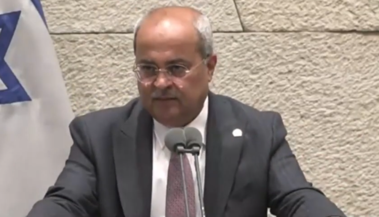 أحمد طيبي لرئيس وزراء الكيان: أنا أتحداك