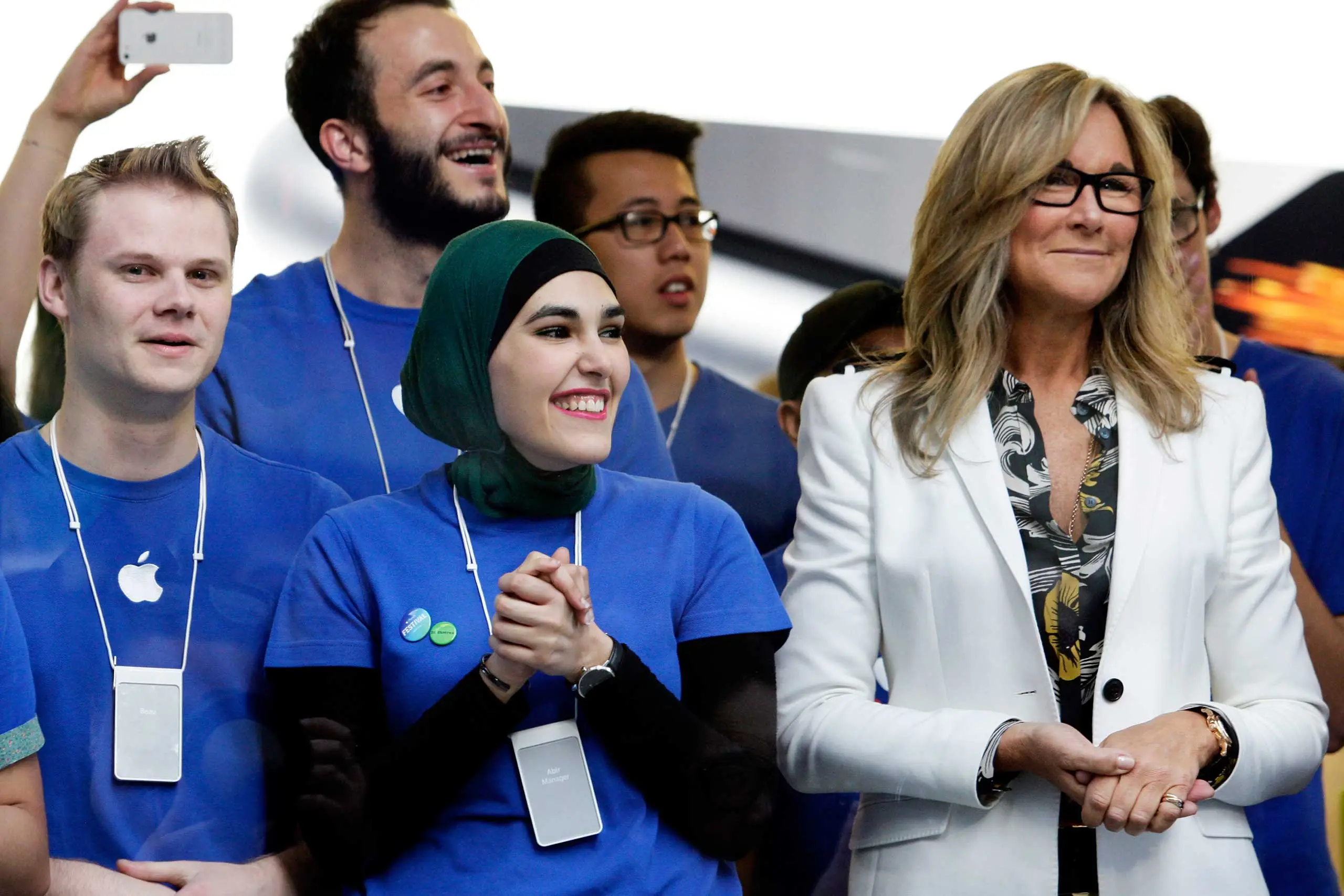 العمل مع شركة أبل Apple watan.com