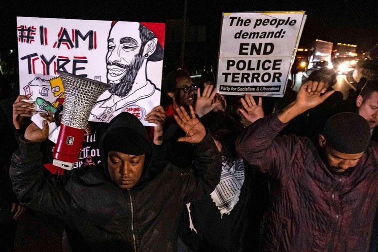 watan.com الاحتجاجات مستمرة في الولايات المتحدة بعد مقتل رجل أسود