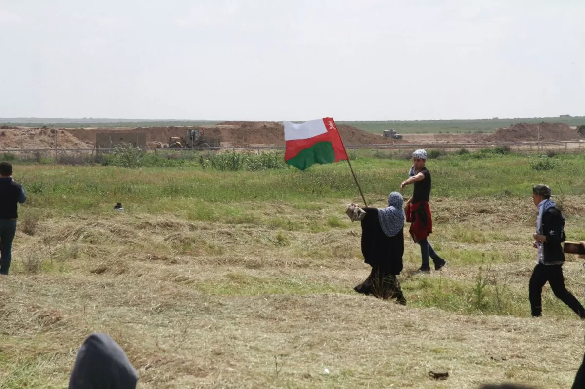 في غزة تم رفع علم سلطنة عمان- صورة من الأرشيف